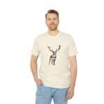 T-shirt bio unisexe cerf coloré 180g T-shirt en coton bio avec motif cerf coloré, design d’artiste suisse T-shirt bio unisexe cerf coloré 180g T-shirt en coton bio avec motif cerf coloré, design d’artiste suisse